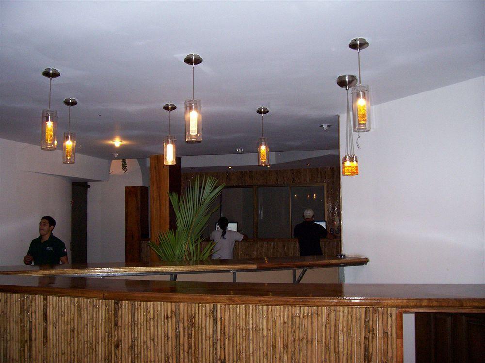 Alajuela Backpackers Airport Hostel Экстерьер фото